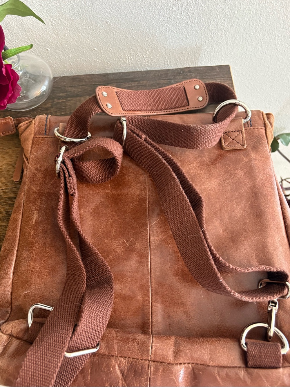 The Sak Brown Ventura Leather Crossbody Convertible Backpack Messenger Bag - Picture 3 of 7